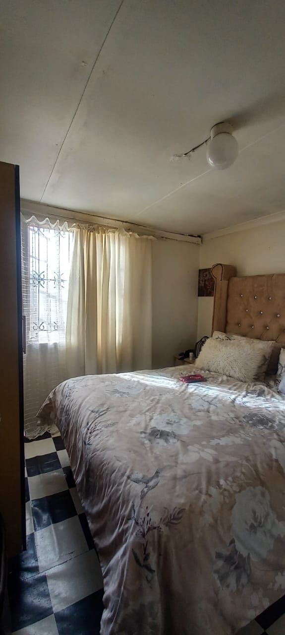 2 Bedroom Property for Sale in Zwide Eastern Cape